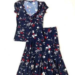 EUC Chaps Floral 2 Pc. Shirt/Skirt Set